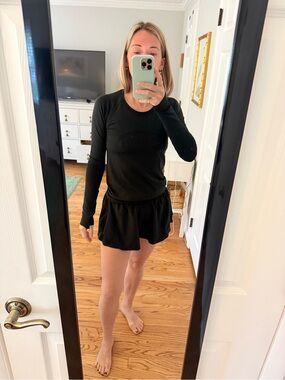 Lululemon longsleeve work out top